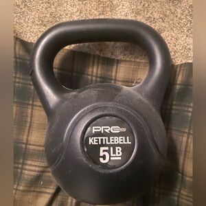 Pro Strength Kettlebell
 5 lb Black